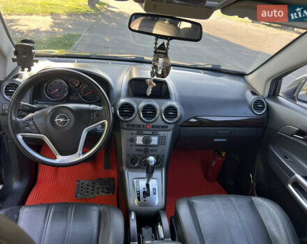 Сірий Опель Антара, об'ємом двигуна 1.99 л та пробігом 230 тис. км за 9300 $, фото 5 на Automoto.ua