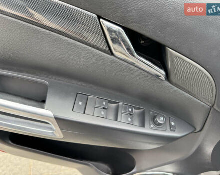 Сірий Опель Антара, об'ємом двигуна 2 л та пробігом 385 тис. км за 8000 $, фото 6 на Automoto.ua