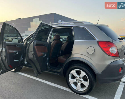 Серый Опель Антара, объемом двигателя 2 л и пробегом 280 тыс. км за 8300 $, фото 9 на Automoto.ua