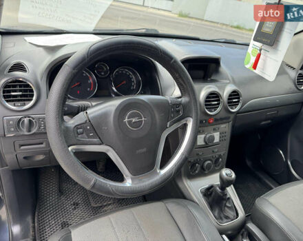 Сірий Опель Антара, об'ємом двигуна 2 л та пробігом 385 тис. км за 8000 $, фото 7 на Automoto.ua