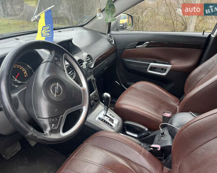 Сірий Опель Антара, об'ємом двигуна 1.99 л та пробігом 370 тис. км за 7500 $, фото 12 на Automoto.ua