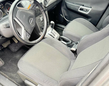 Серый Опель Антара, объемом двигателя 1.99 л и пробегом 207 тыс. км за 7700 $, фото 7 на Automoto.ua