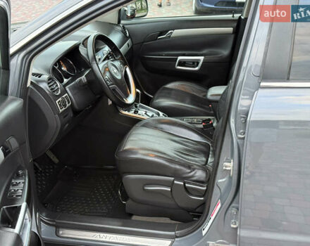 Серый Опель Антара, объемом двигателя 2.2 л и пробегом 198 тыс. км за 8750 $, фото 68 на Automoto.ua