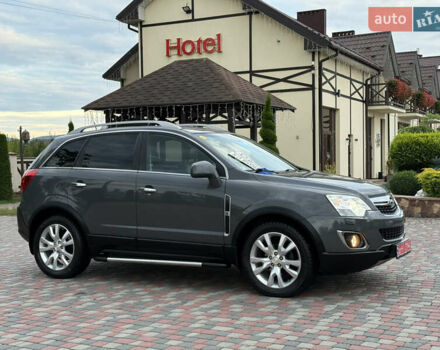 Серый Опель Антара, объемом двигателя 2.2 л и пробегом 198 тыс. км за 8750 $, фото 6 на Automoto.ua