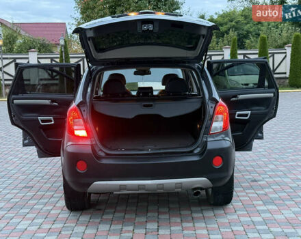 Серый Опель Антара, объемом двигателя 2.2 л и пробегом 198 тыс. км за 8750 $, фото 116 на Automoto.ua