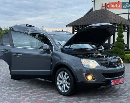 Серый Опель Антара, объемом двигателя 2.2 л и пробегом 198 тыс. км за 8750 $, фото 111 на Automoto.ua