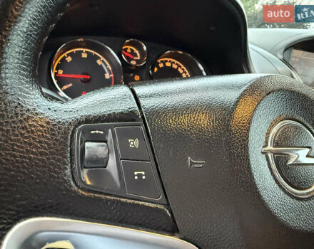 Серый Опель Антара, объемом двигателя 2.2 л и пробегом 198 тыс. км за 8750 $, фото 74 на Automoto.ua