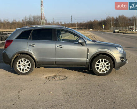 Серый Опель Антара, объемом двигателя 2.2 л и пробегом 200 тыс. км за 10500 $, фото 2 на Automoto.ua