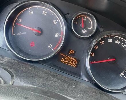 Сірий Опель Антара, об'ємом двигуна 2.2 л та пробігом 170 тис. км за 9900 $, фото 4 на Automoto.ua