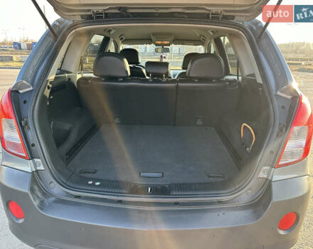 Серый Опель Антара, объемом двигателя 2.2 л и пробегом 200 тыс. км за 10500 $, фото 5 на Automoto.ua