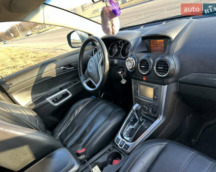 Серый Опель Антара, объемом двигателя 2.2 л и пробегом 200 тыс. км за 10500 $, фото 6 на Automoto.ua