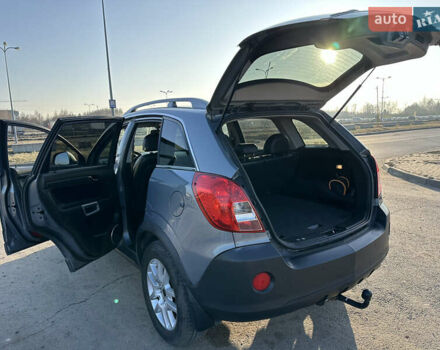 Серый Опель Антара, объемом двигателя 2.2 л и пробегом 200 тыс. км за 10500 $, фото 4 на Automoto.ua