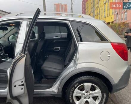 Серый Опель Антара, объемом двигателя 2.4 л и пробегом 153 тыс. км за 12000 $, фото 1 на Automoto.ua