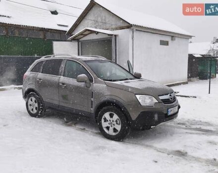Серый Опель Антара, объемом двигателя 2 л и пробегом 237 тыс. км за 8000 $, фото 1 на Automoto.ua