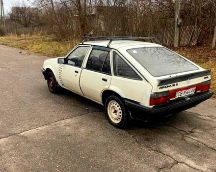 Білий Опель Аскона, об'ємом двигуна 1.8 л та пробігом 185 тис. км за 604 $, фото 4 на Automoto.ua