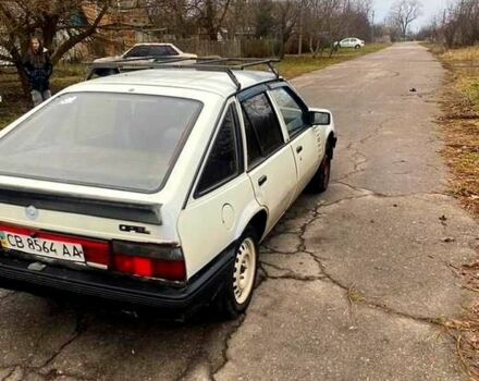 Білий Опель Аскона, об'ємом двигуна 1.8 л та пробігом 185 тис. км за 604 $, фото 5 на Automoto.ua