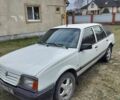 Белый Опель Аскона, объемом двигателя 1.6 л и пробегом 230 тыс. км за 650 $, фото 1 на Automoto.ua