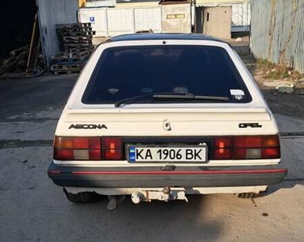 Белый Опель Аскона, объемом двигателя 1.6 л и пробегом 250 тыс. км за 1100 $, фото 4 на Automoto.ua