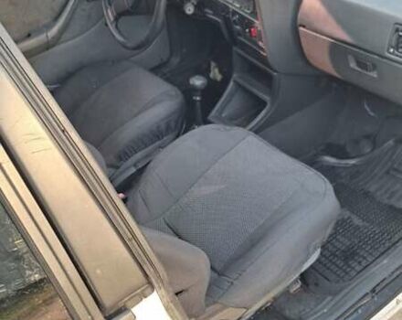 Белый Опель Аскона, объемом двигателя 1.6 л и пробегом 250 тыс. км за 1100 $, фото 7 на Automoto.ua