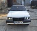 Белый Опель Аскона, объемом двигателя 1.6 л и пробегом 250 тыс. км за 1100 $, фото 3 на Automoto.ua