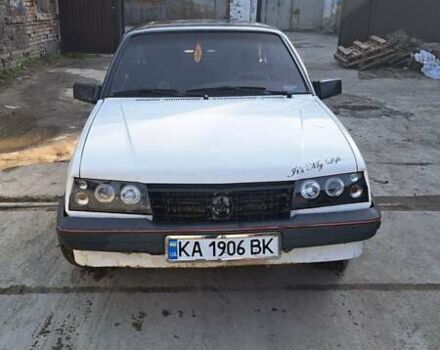 Белый Опель Аскона, объемом двигателя 1.6 л и пробегом 250 тыс. км за 1100 $, фото 1 на Automoto.ua
