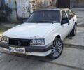 Белый Опель Аскона, объемом двигателя 1.6 л и пробегом 250 тыс. км за 1100 $, фото 1 на Automoto.ua