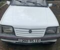 Білий Опель Аскона, об'ємом двигуна 0 л та пробігом 100 тис. км за 400 $, фото 1 на Automoto.ua