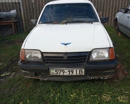 Опель Аскона 1987 в Коломые на Automoto.ua Белый Опель Аскона, объемом двигателя 8 л и пробегом 200 тыс. км за 900 $, фото 4 на Automoto.ua