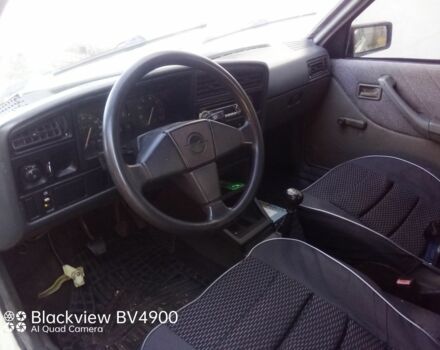 Білий Опель Аскона, об'ємом двигуна 0 л та пробігом 795 тис. км за 832 $, фото 7 на Automoto.ua