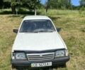Білий Опель Аскона, об'ємом двигуна 1.8 л та пробігом 100 тис. км за 281 $, фото 1 на Automoto.ua