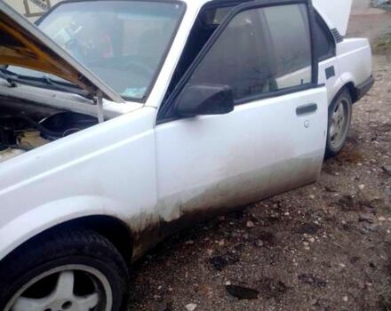 Білий Опель Аскона, об'ємом двигуна 1.6 л та пробігом 0 тис. км за 600 $, фото 4 на Automoto.ua