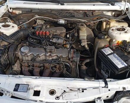 Белый Опель Аскона, объемом двигателя 1.8 л и пробегом 200 тыс. км за 1550 $, фото 3 на Automoto.ua