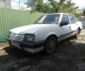 Білий Опель Аскона, об'ємом двигуна 1.6 л та пробігом 300 тис. км за 350 $, фото 1 на Automoto.ua