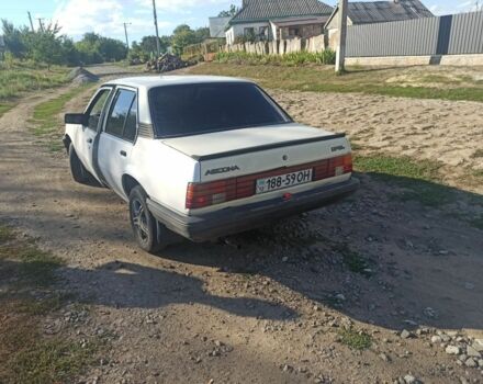 Білий Опель Аскона, об'ємом двигуна 0 л та пробігом 150 тис. км за 900 $, фото 1 на Automoto.ua