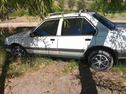 Белый Опель Аскона, объемом двигателя 1.3 л и пробегом 3 тыс. км за 930 $, фото 1 на Automoto.ua