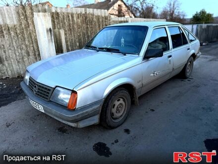 Білий Опель Аскона, об'ємом двигуна 1.6 л та пробігом 200 тис. км за 650 $, фото 1 на Automoto.ua