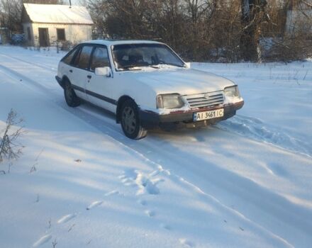 Белый Опель Аскона, объемом двигателя 2 л и пробегом 300 тыс. км за 582 $, фото 1 на Automoto.ua