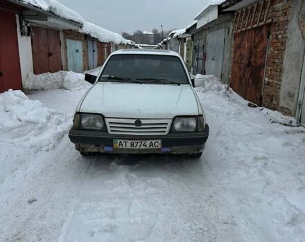 Белый Опель Аскона, объемом двигателя 1.8 л и пробегом 300 тыс. км за 1200 $, фото 1 на Automoto.ua