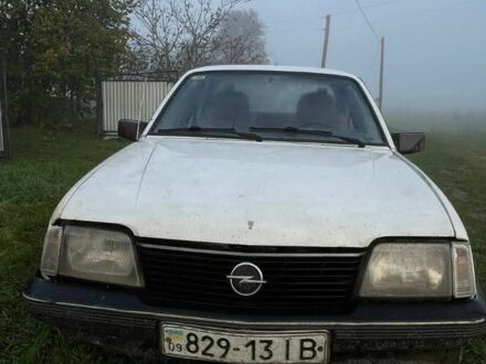 Белый Опель Аскона, объемом двигателя 0 л и пробегом 100 тыс. км за 645 $, фото 1 на Automoto.ua