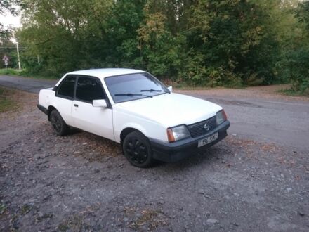 Опель Аскона 1988 у Конотопе на Automoto.ua Білий Опель Аскона, об'ємом двигуна 0 л та пробігом 795 тис. км за 832 $, фото 1 на Automoto.ua