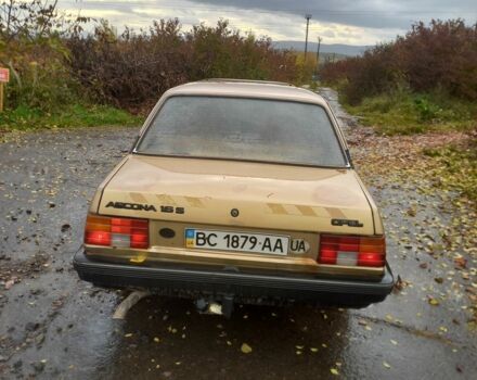 Бежевый Опель Аскона, объемом двигателя 1 л и пробегом 300 тыс. км за 350 $, фото 5 на Automoto.ua