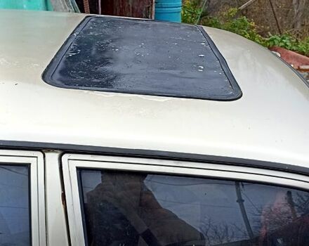 Бежевый Опель Аскона, объемом двигателя 1.6 л и пробегом 200 тыс. км за 500 $, фото 1 на Automoto.ua