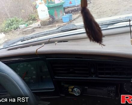 Бежевый Опель Аскона, объемом двигателя 1.6 л и пробегом 200 тыс. км за 500 $, фото 3 на Automoto.ua