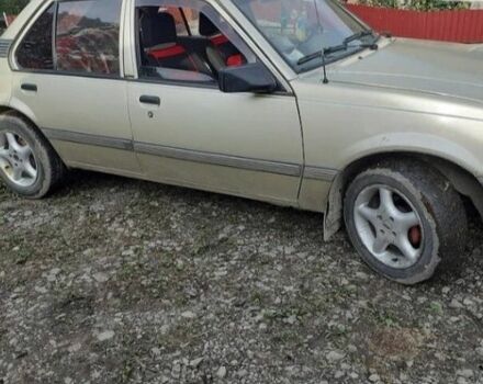 Бежевий Опель Аскона, об'ємом двигуна 1.6 л та пробігом 300 тис. км за 650 $, фото 1 на Automoto.ua