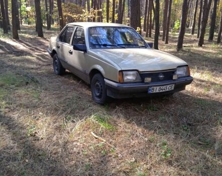 Бежевий Опель Аскона, об'ємом двигуна 1.6 л та пробігом 1 тис. км за 800 $, фото 1 на Automoto.ua