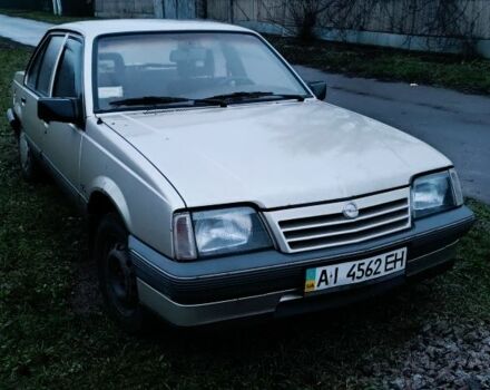 Бежевий Опель Аскона, об'ємом двигуна 0 л та пробігом 184 тис. км за 500 $, фото 1 на Automoto.ua