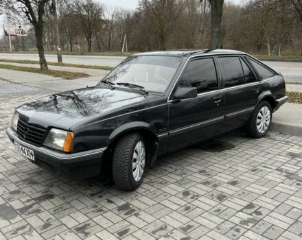 Черный Опель Аскона, объемом двигателя 1.6 л и пробегом 1000 тыс. км за 900 $, фото 23 на Automoto.ua