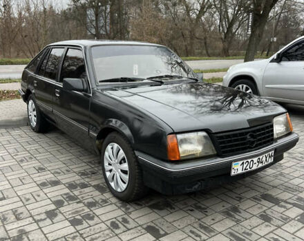 Черный Опель Аскона, объемом двигателя 0 л и пробегом 700 тыс. км за 1000 $, фото 2 на Automoto.ua