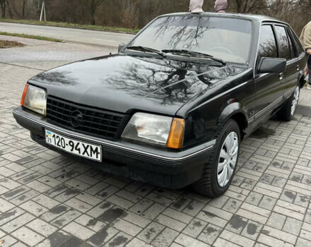 Черный Опель Аскона, объемом двигателя 0 л и пробегом 700 тыс. км за 1000 $, фото 18 на Automoto.ua