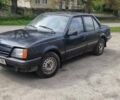 Черный Опель Аскона, объемом двигателя 1.6 л и пробегом 200 тыс. км за 500 $, фото 1 на Automoto.ua